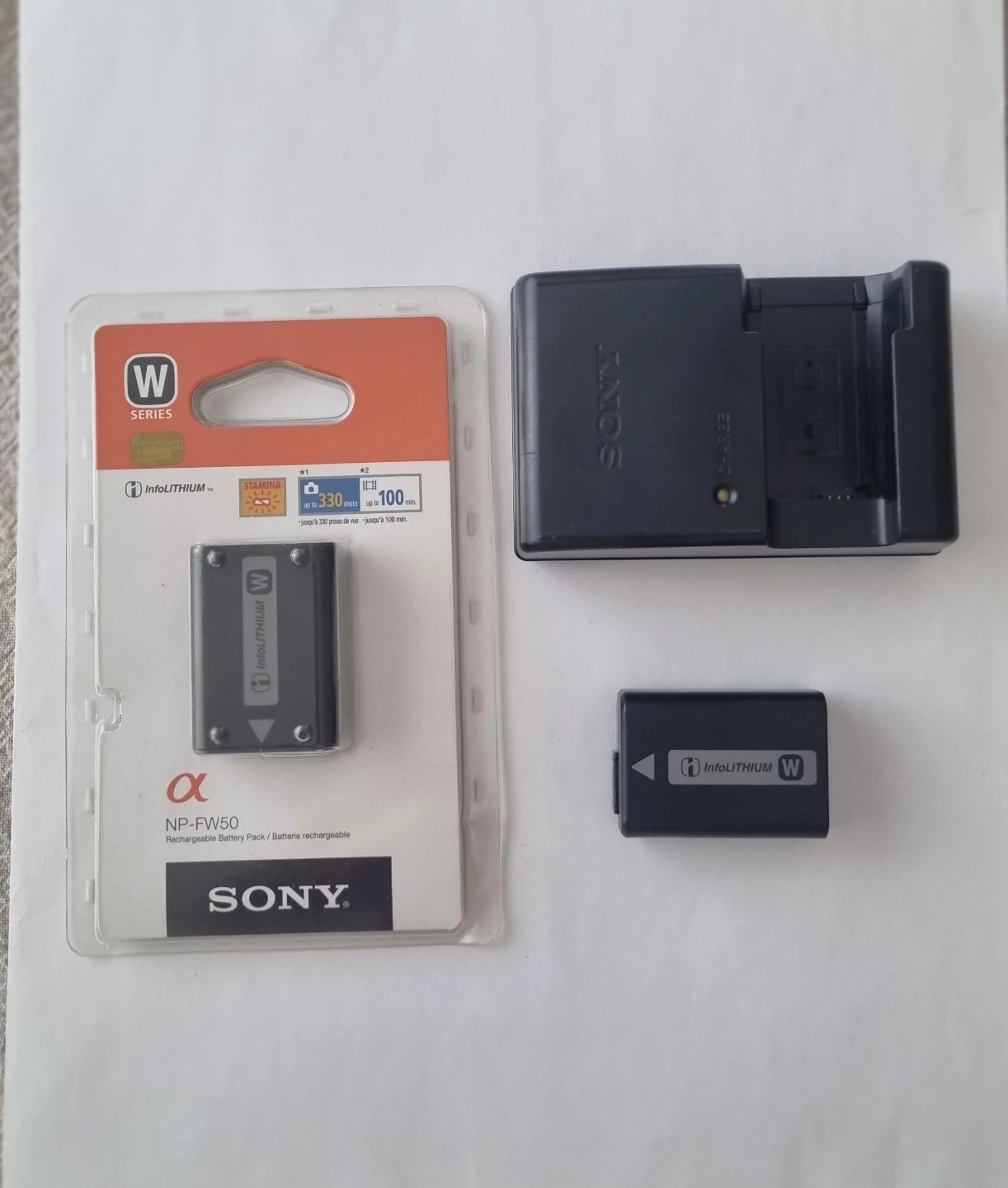 Sony camera's 3 Battery & 2 Charger Set - photo 2