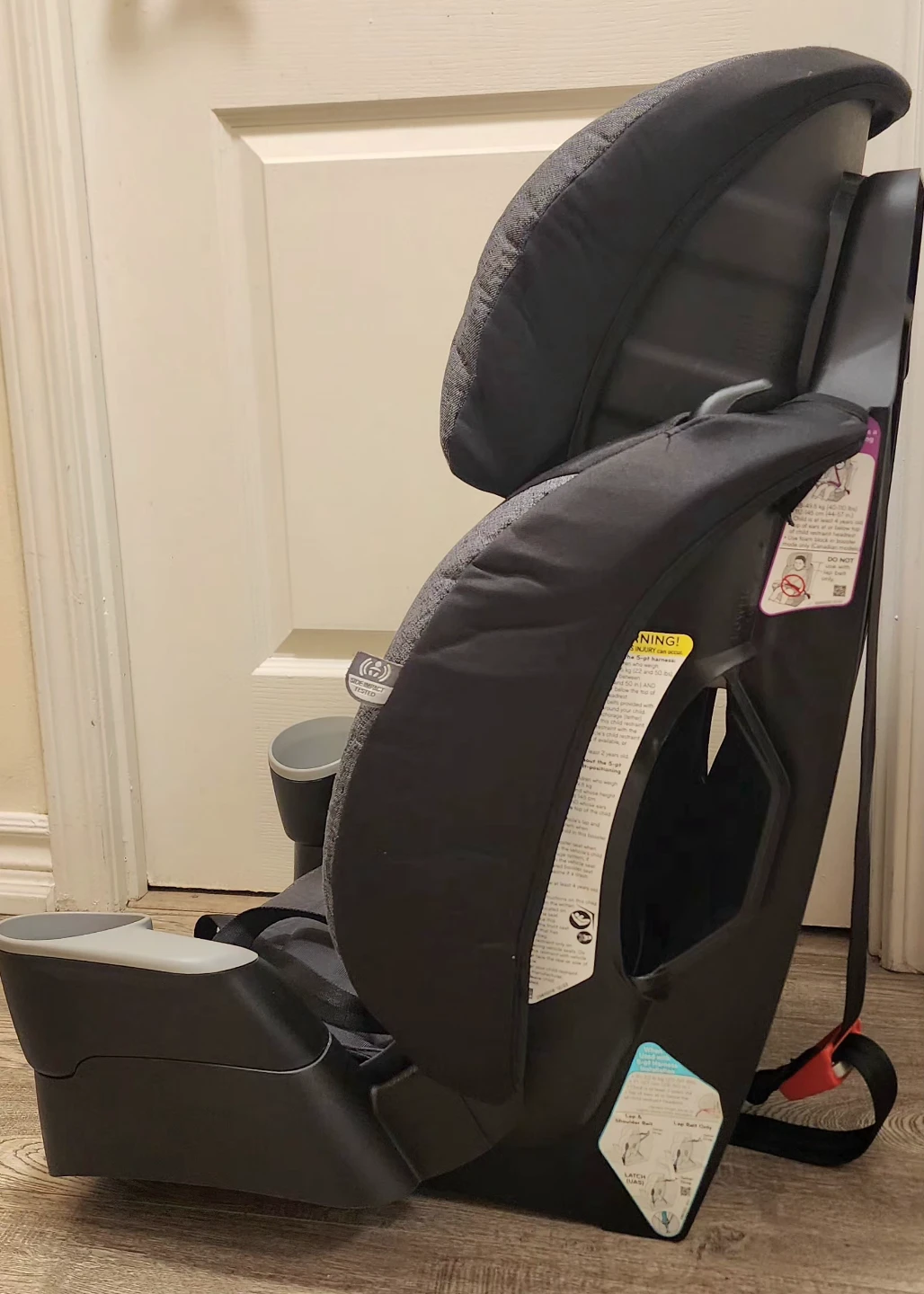Evenflo car seat ( MovingOut Sale) - photo 4