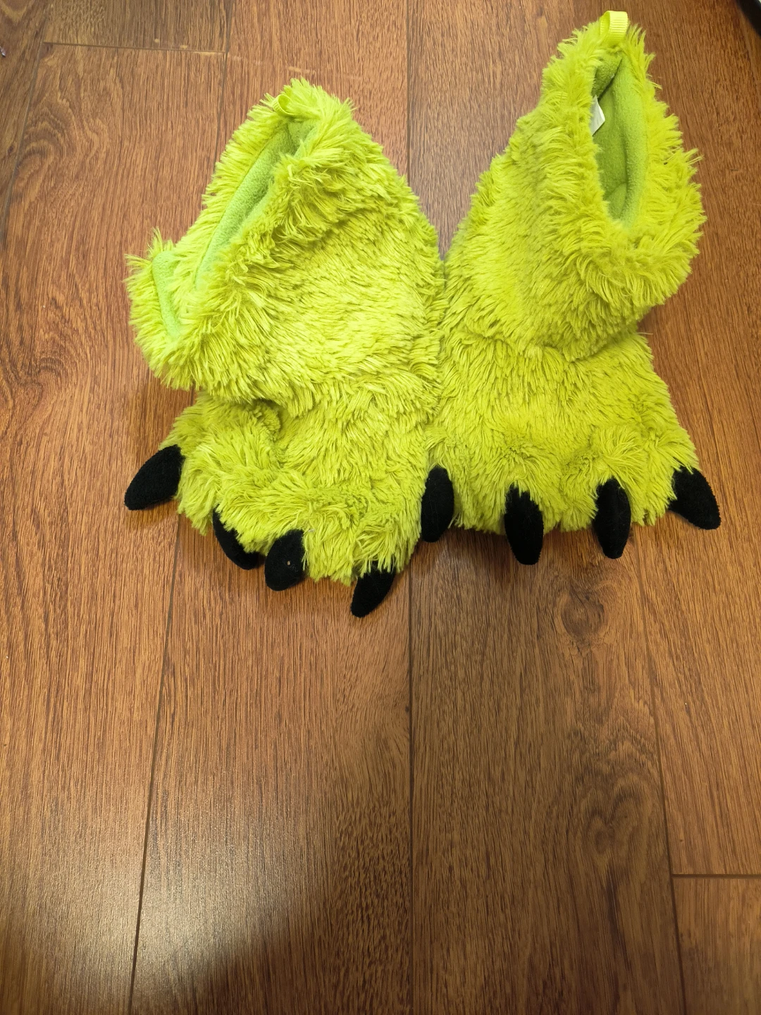 Green Monster Claw Slippers