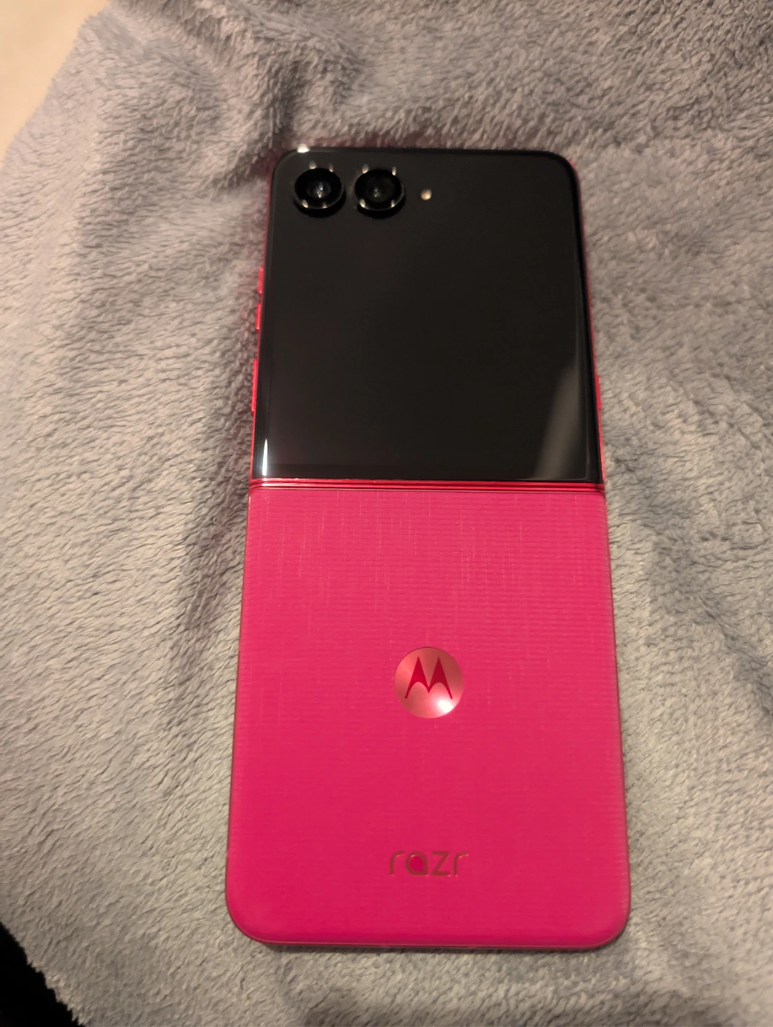 Motorola Razr ultra 2025 1tb pink #cleanout - photo 4