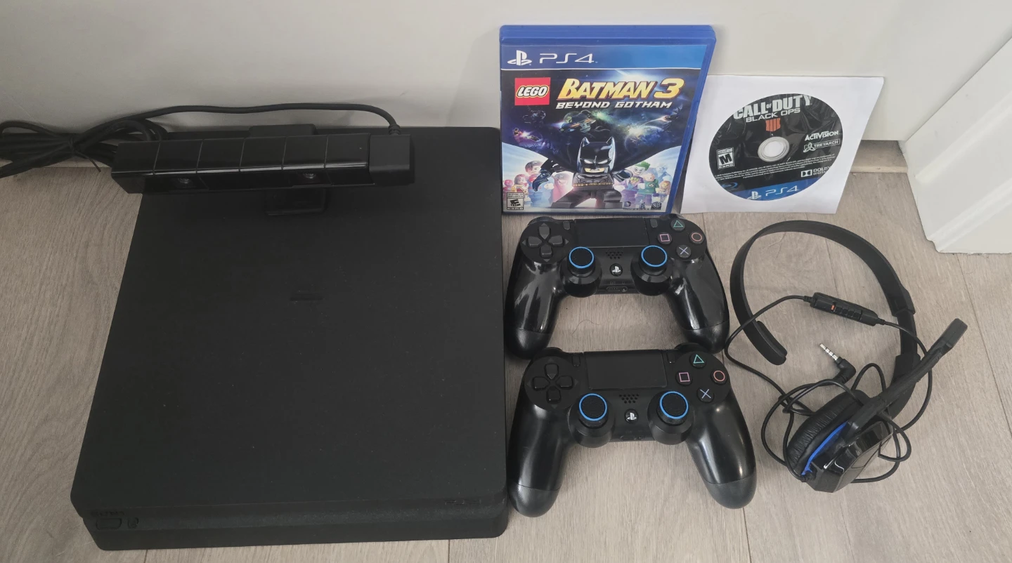 PS4 Slim 1TB + Games & Accessories Bundle - photo 3