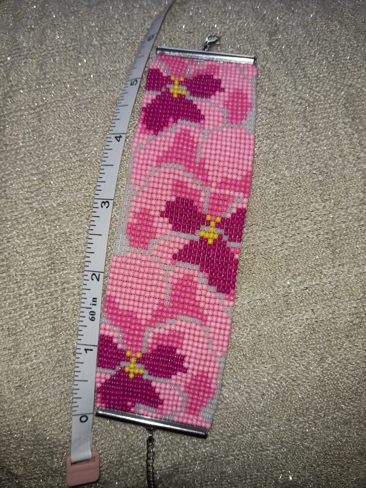 Handmade Beaded Flower Bracelet - photo 2