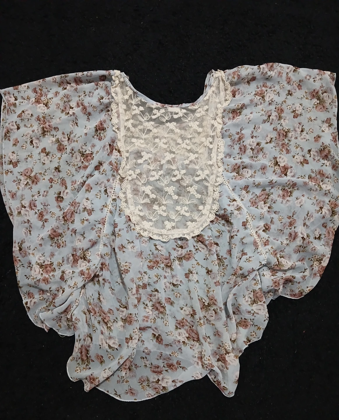 Solution Floral Blouse with Lace Detail - photo 2
