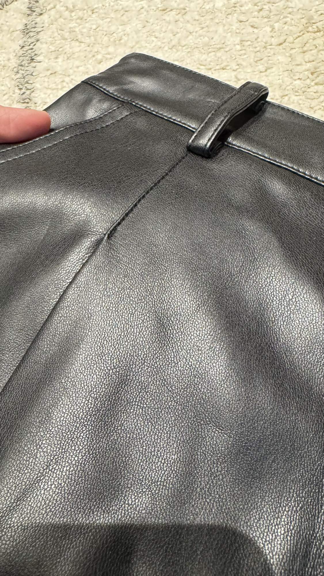 Winter shorts-Women leather black shorts - photo 4