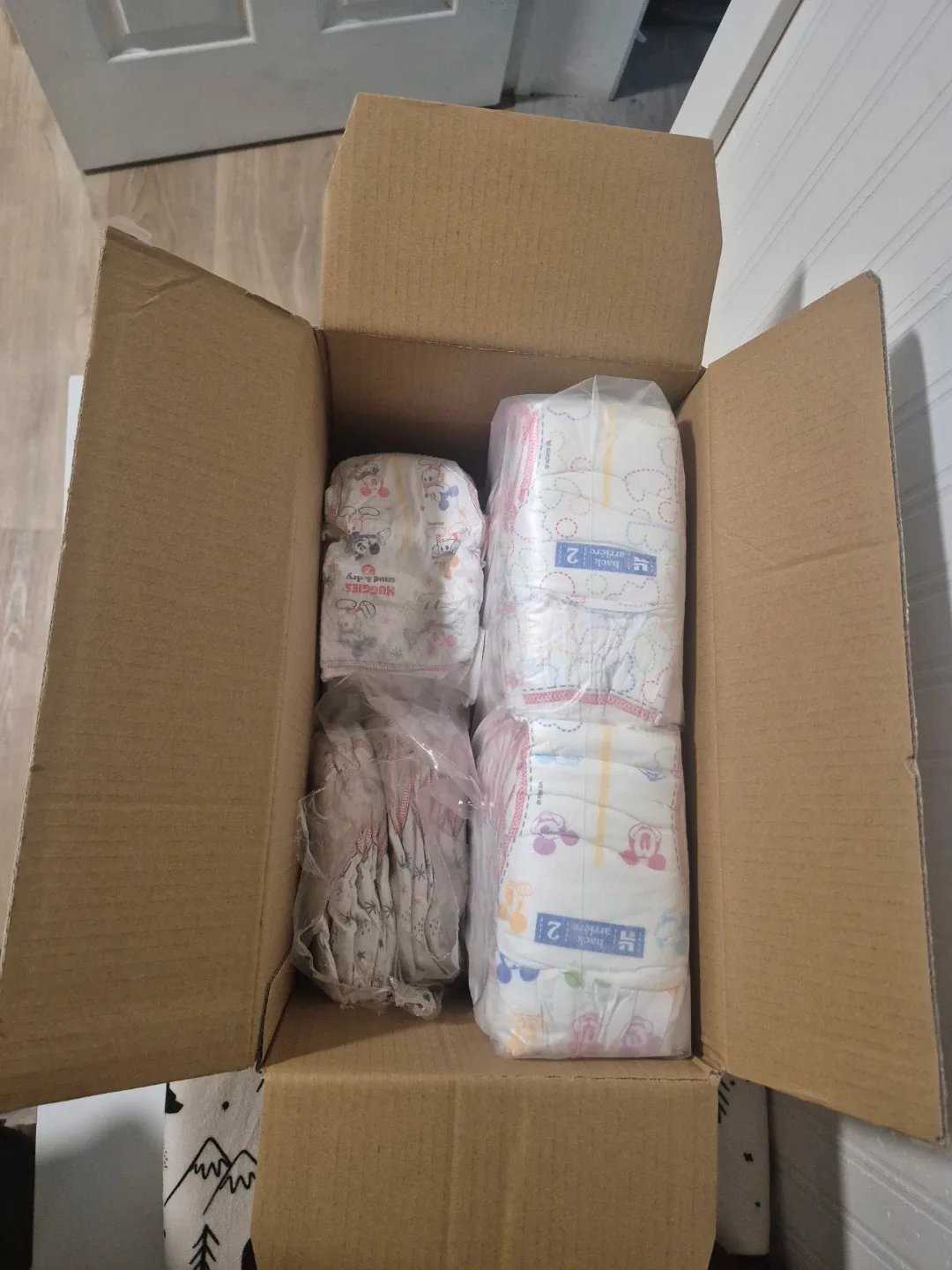 Huggies Snug & Dry Size 2 Diapers image indicator(2)