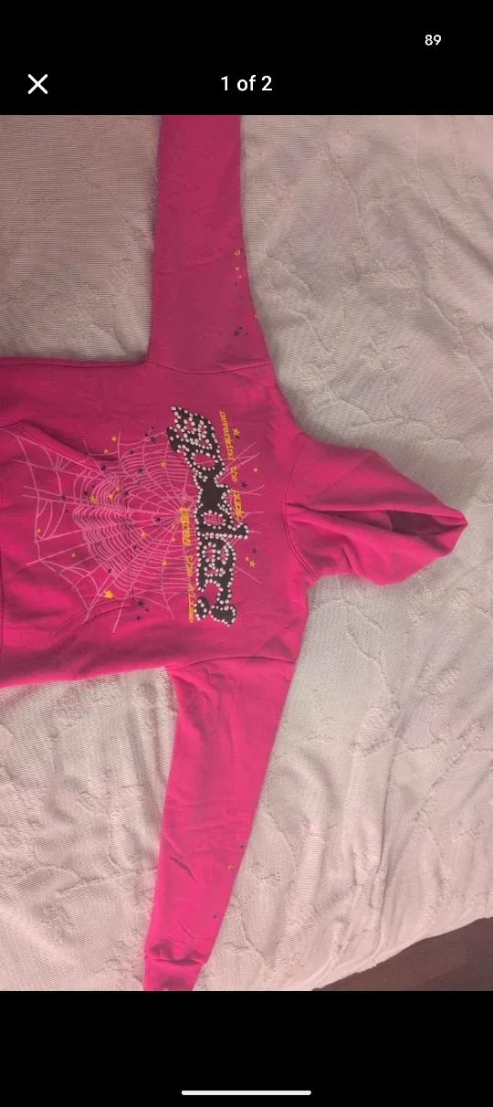 Pink hoodie image indicator(2)