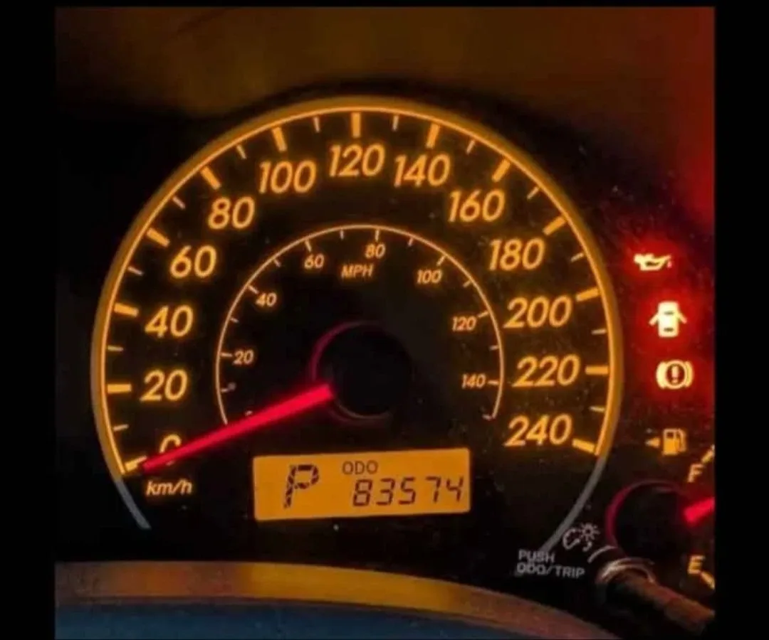 2009 Toyota Corolla - 84,000 km image indicator(2)