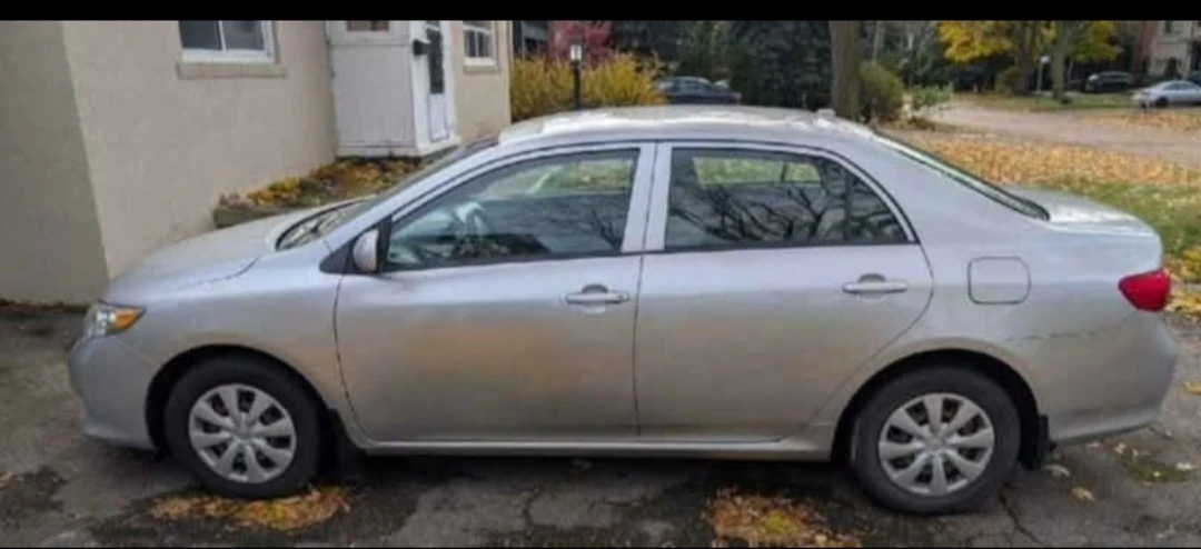 2009 Toyota Corolla - 84,000 km - photo 5