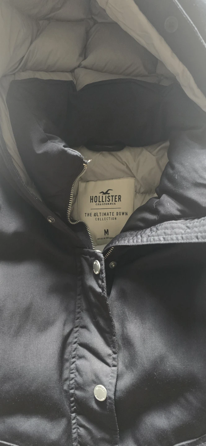 Hollister Black Down Puffer Jacket - Size M - photo 2