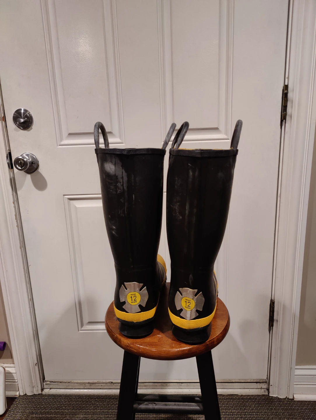 Thorogood Hellfire Boots Size 12 - photo 2