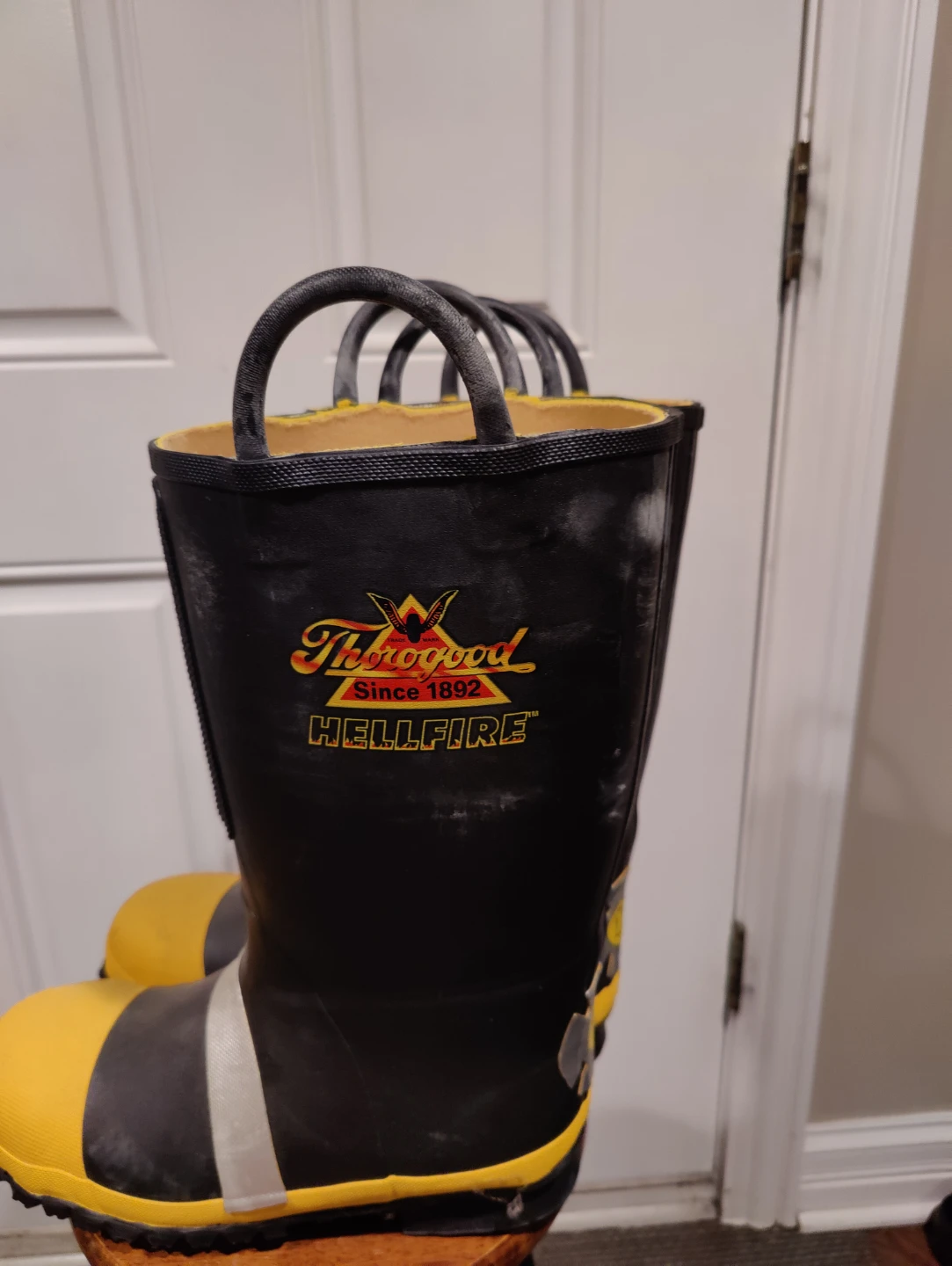 Thorogood Hellfire Boots Size 12 - photo 4