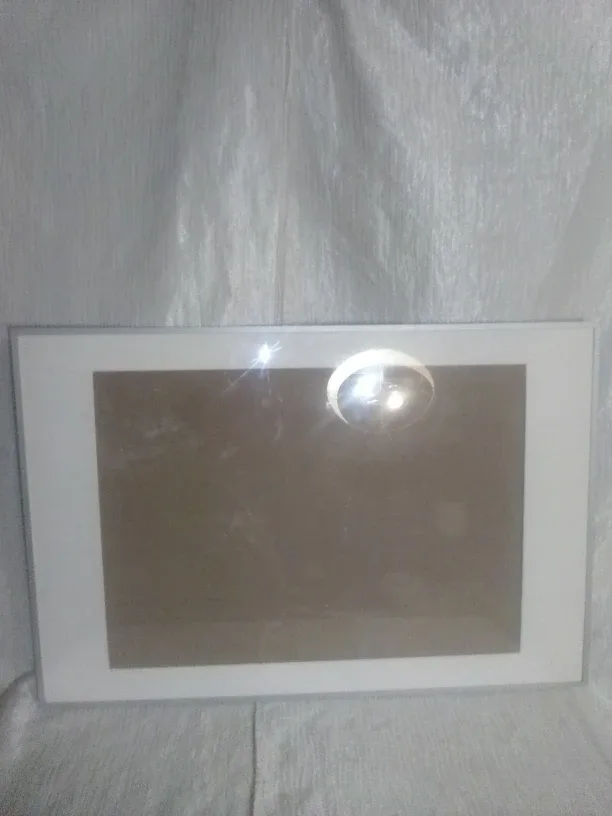 "Declutter" IKEA Lomviken Frame