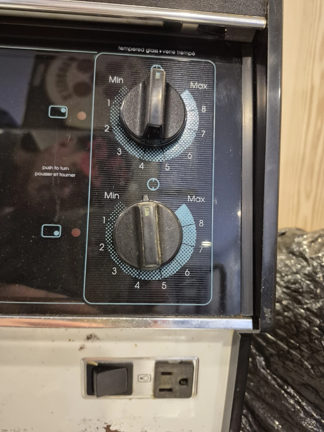 Beaumark Electric Stove - photo 2