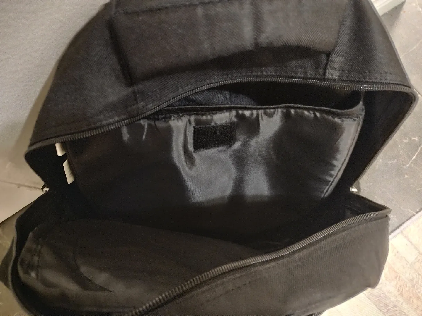 Team Canada Backpack - Black image indicator(4)