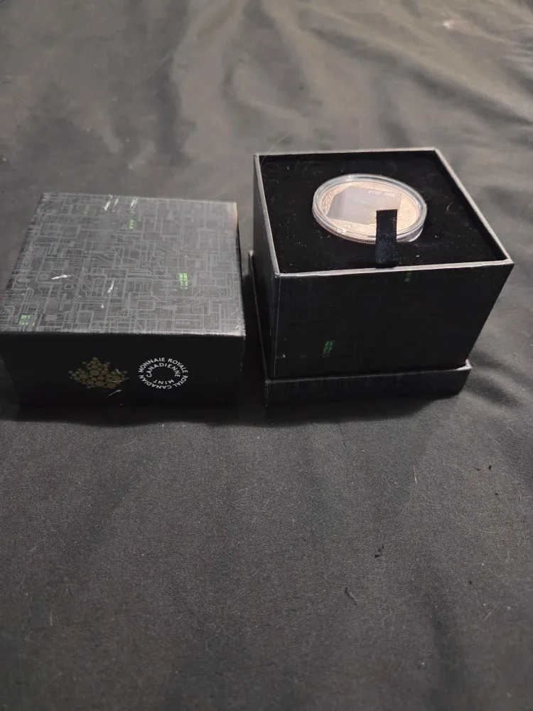 2017 Royal Canadian Mint $20 Fine Silver Star Trek Coin image indicator(3)