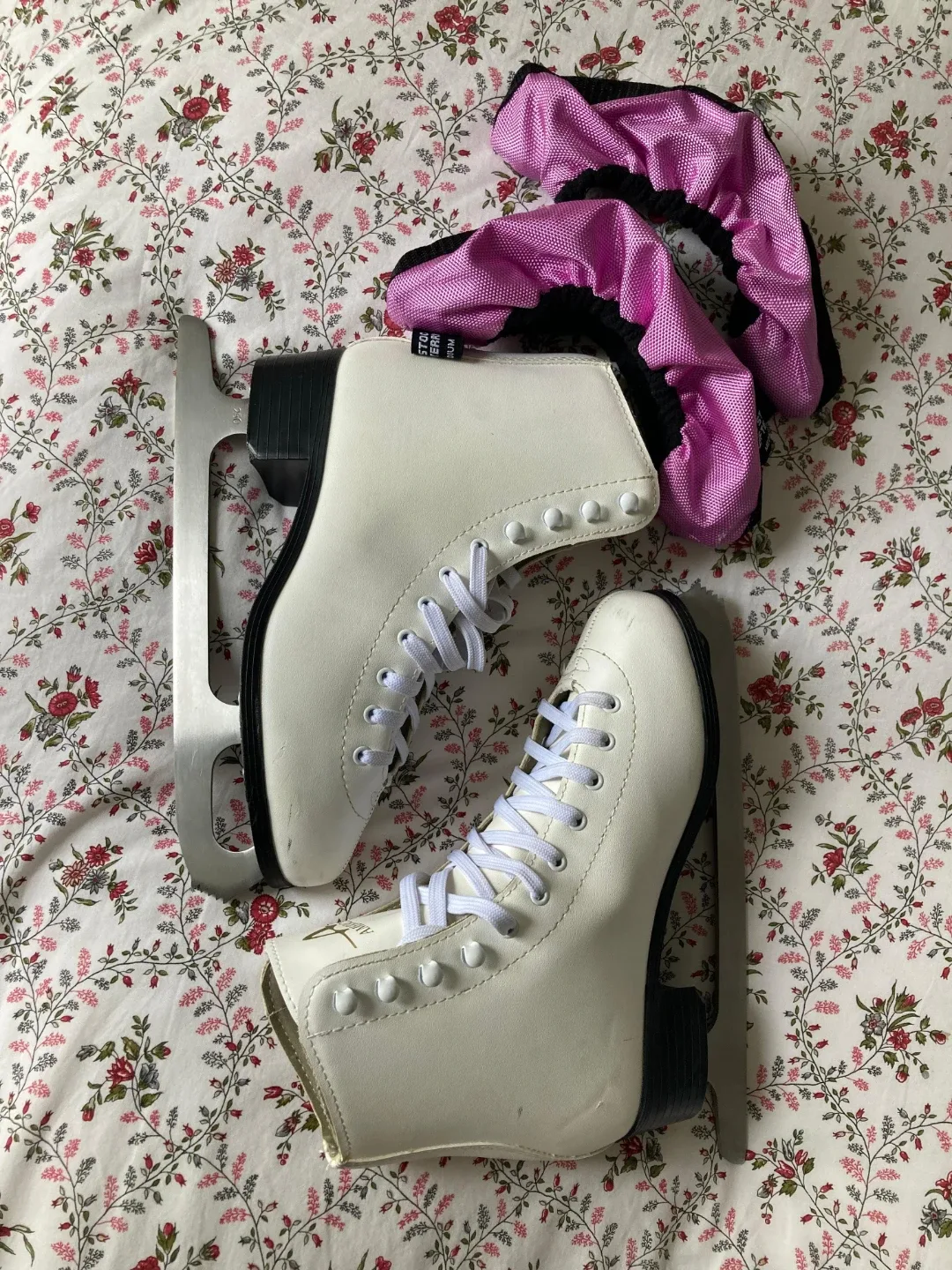 Professional Women’s Lake Placid Ice Skates – Size 8 ⛸️