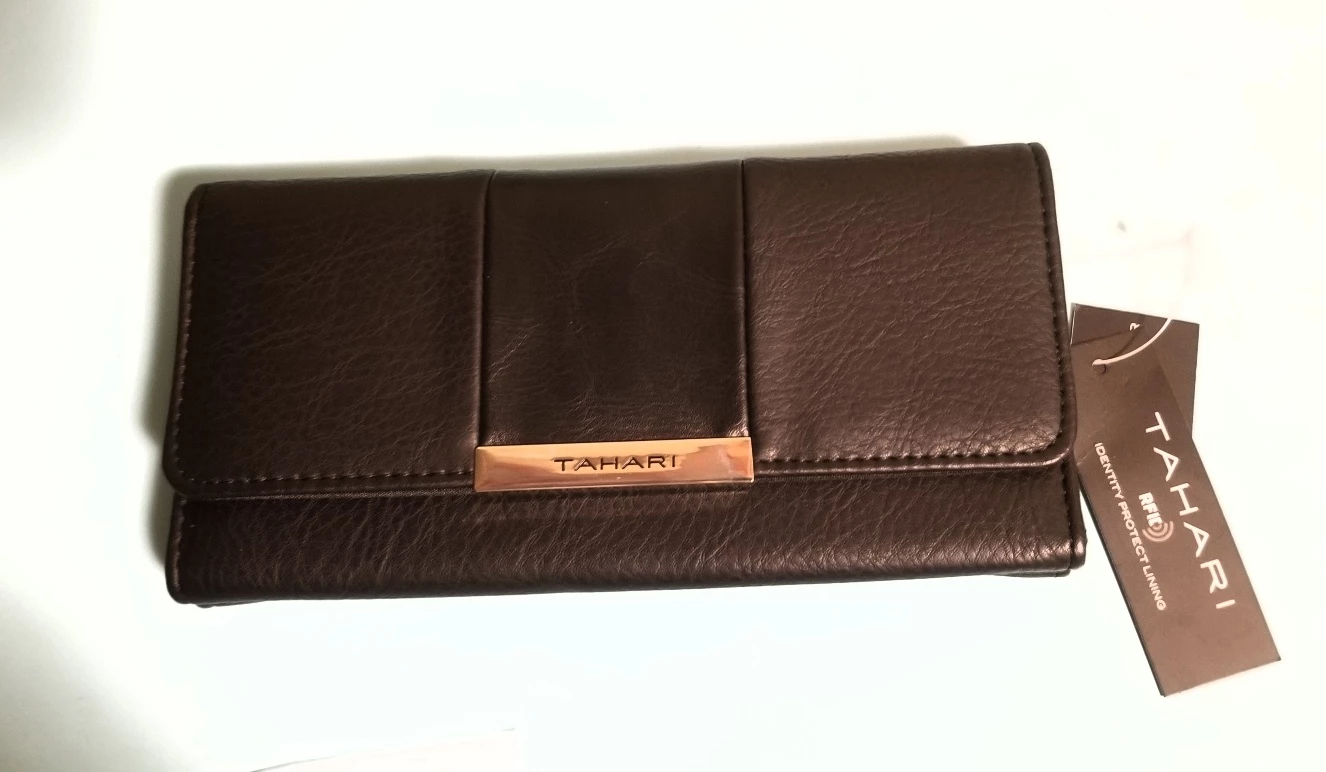 NWT Tahari Brown RFID Protect Lining Wallet