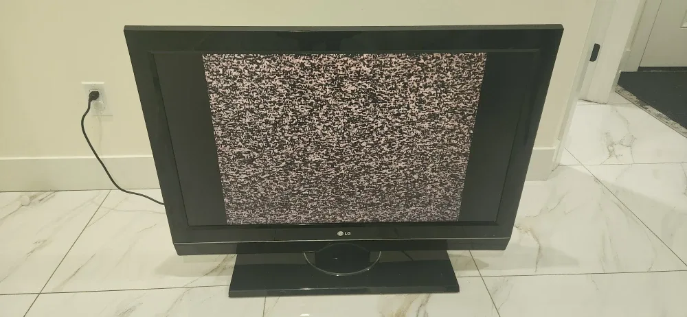 LG TV - Great Condition