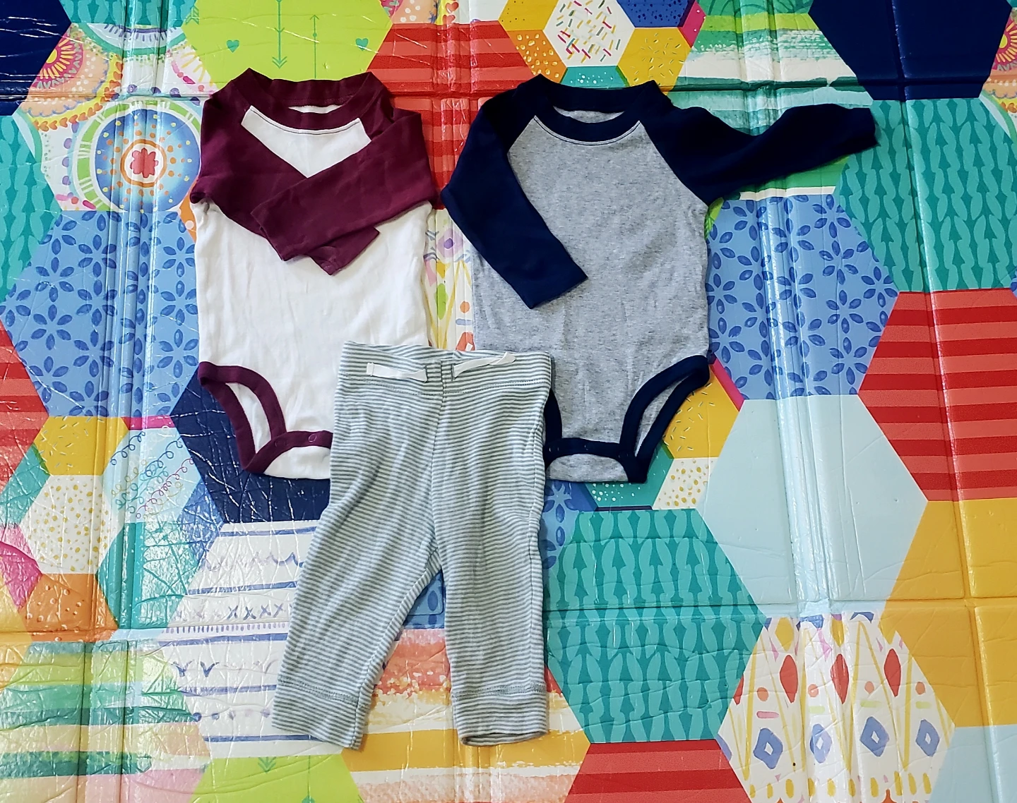 6M-23 pieces baby clothes -All 10$ - photo 3