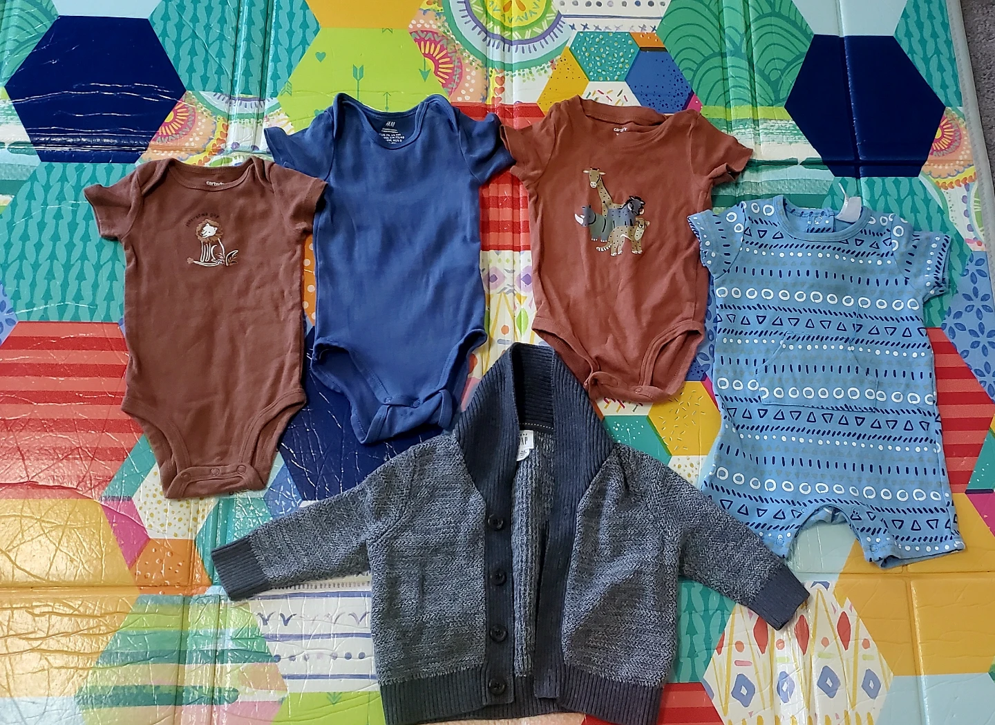 6M-23 pieces baby clothes -All 10$ - photo 5