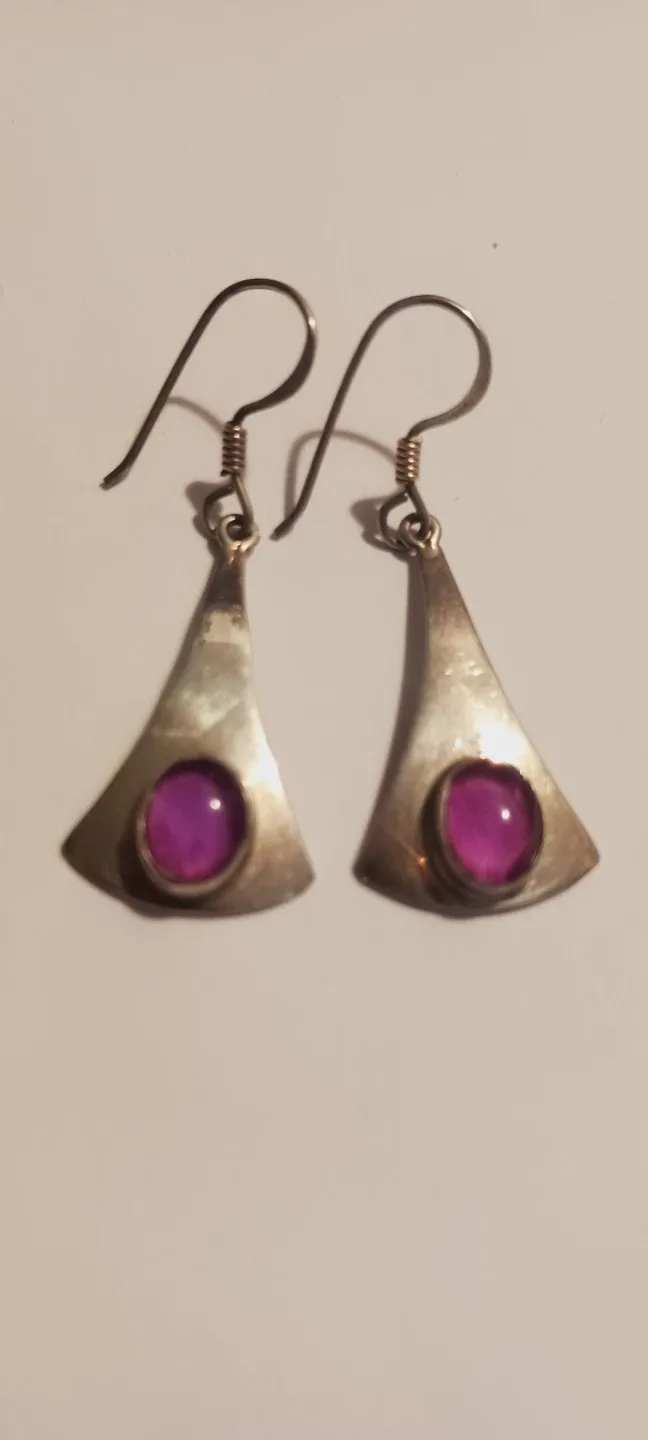 Beautiful Sterling Silver 925 Purple Stone Earrings image indicator(3)