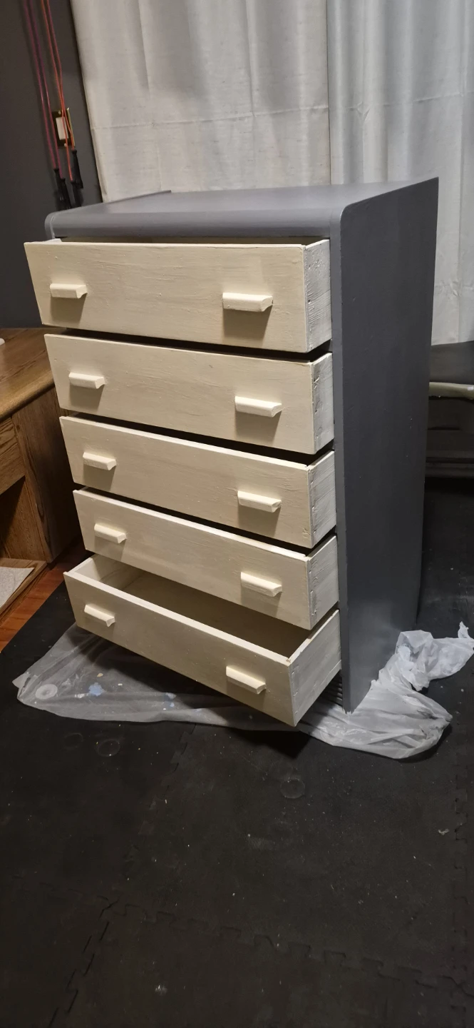 Painted 5-Drawer Dresser - photo 2
