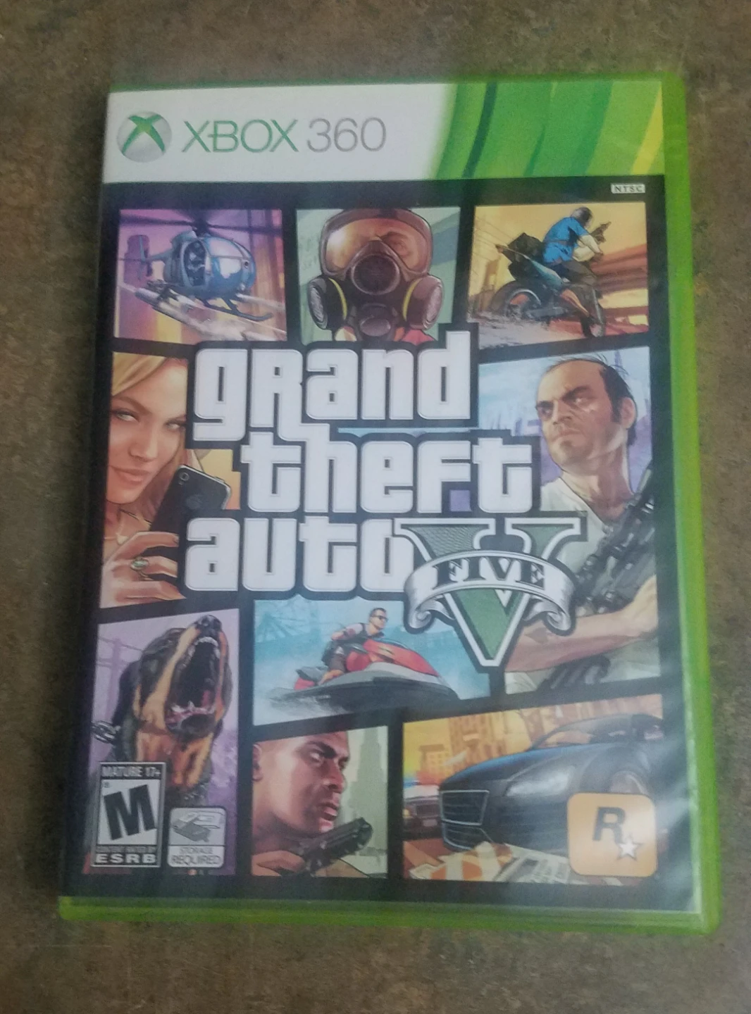 Grand Theft Auto 5 XBOX 360 Two Discs