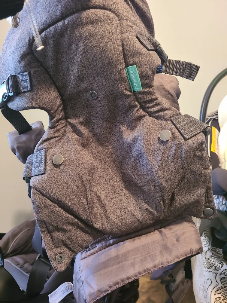 stroller and 2 car seats bundle image indicator(5)