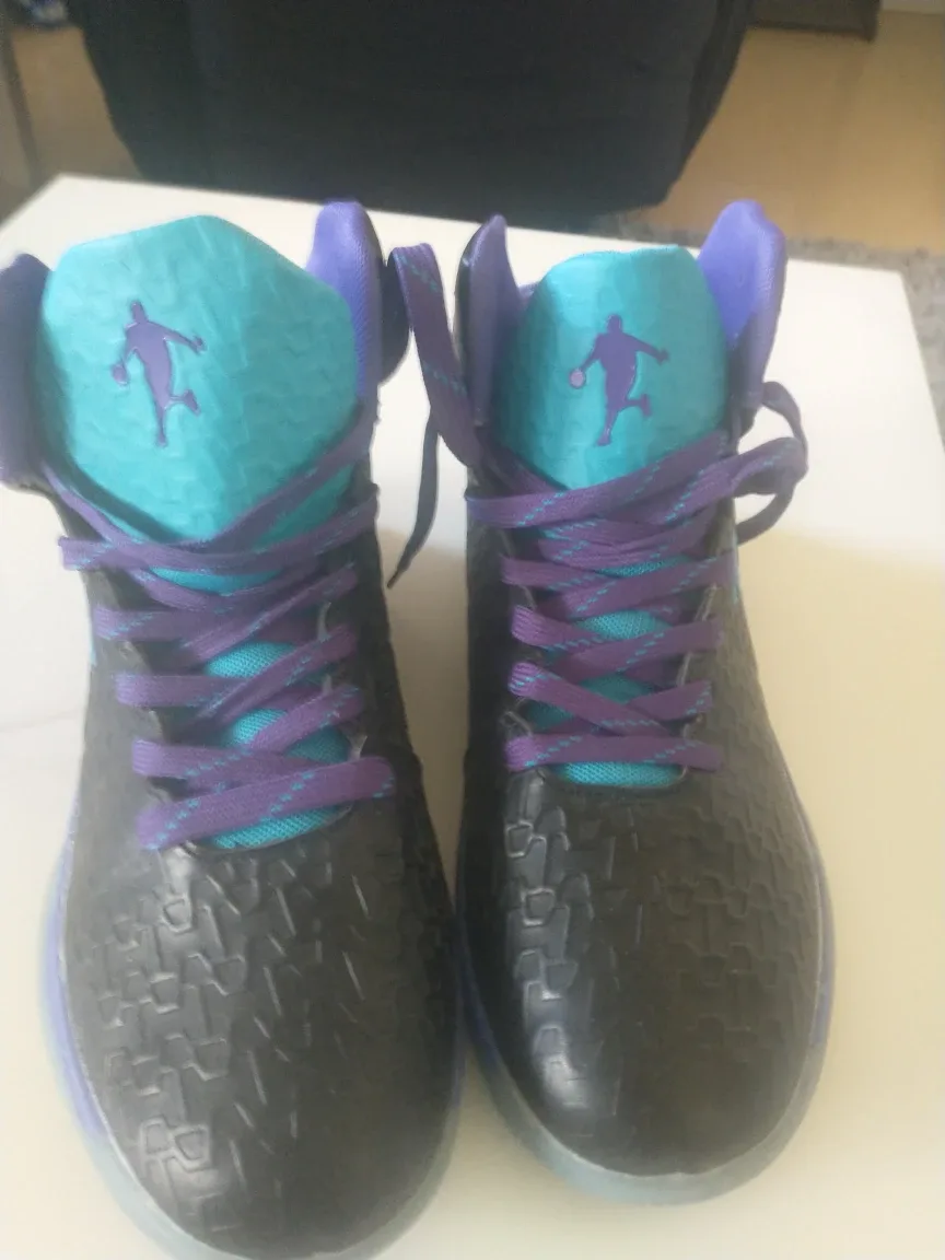 AND1 basketball shoes Men's Size 12