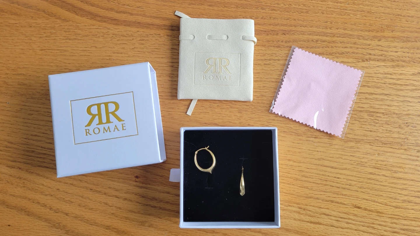 Romae Drusilla 18k Gold over Sterling Silver Hoop Earring - photo 2