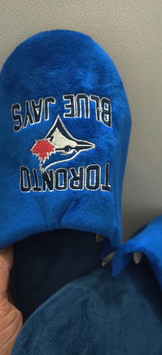 Toronto Blue Jays Slippers & Socks Set (Size 11 -12 and 10-13 - photo 2