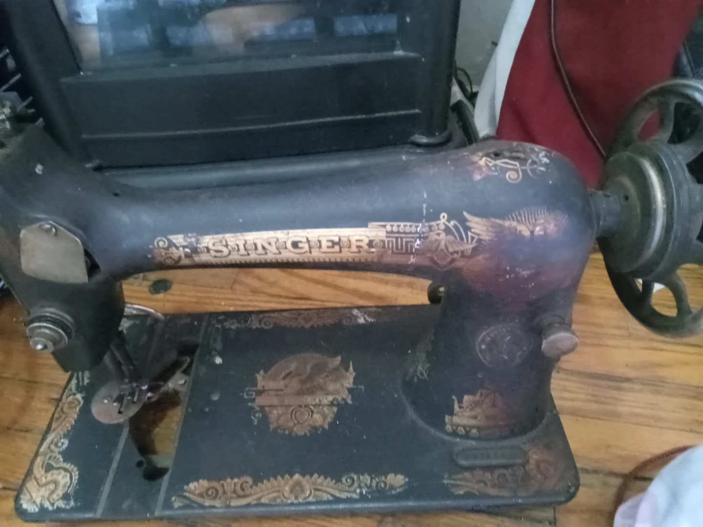 Antique Singer Sewing Machine - photo 4