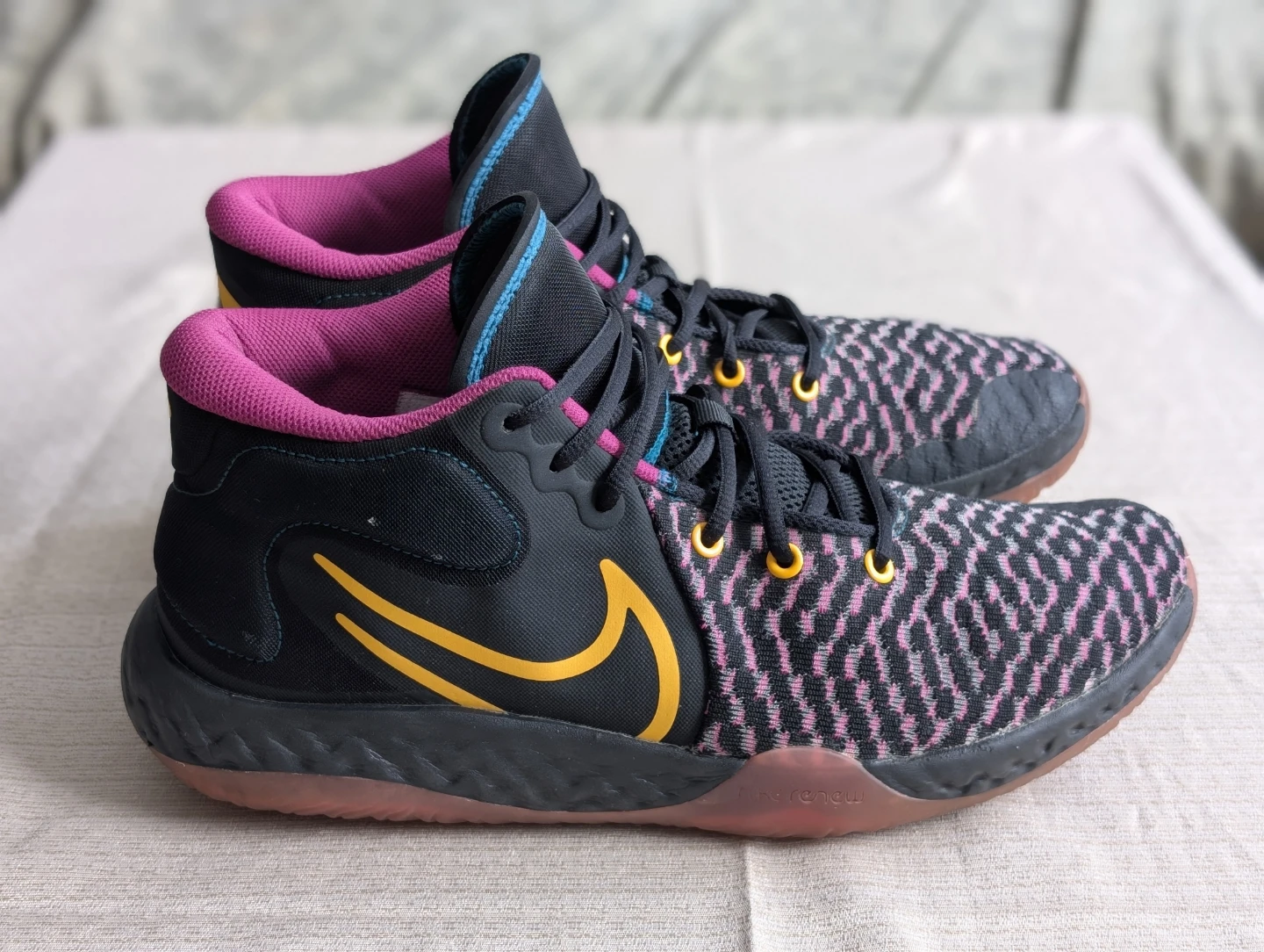 Nike KD Trey 5 Basketball Shoes - photo 2