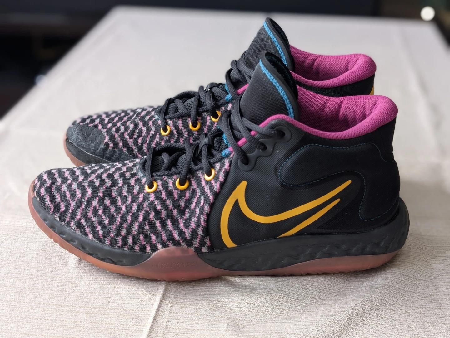 Nike KD Trey 5 Basketball Shoes - photo 3