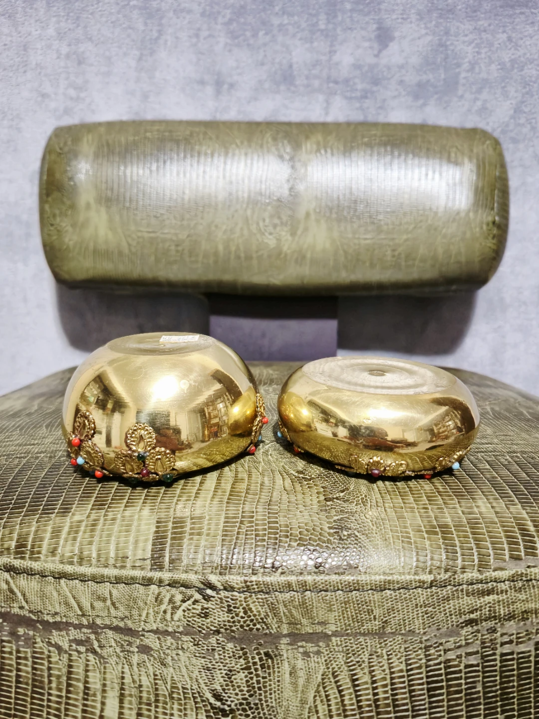 Gemmed Brass Decorative Ashtrays :) - photo 4