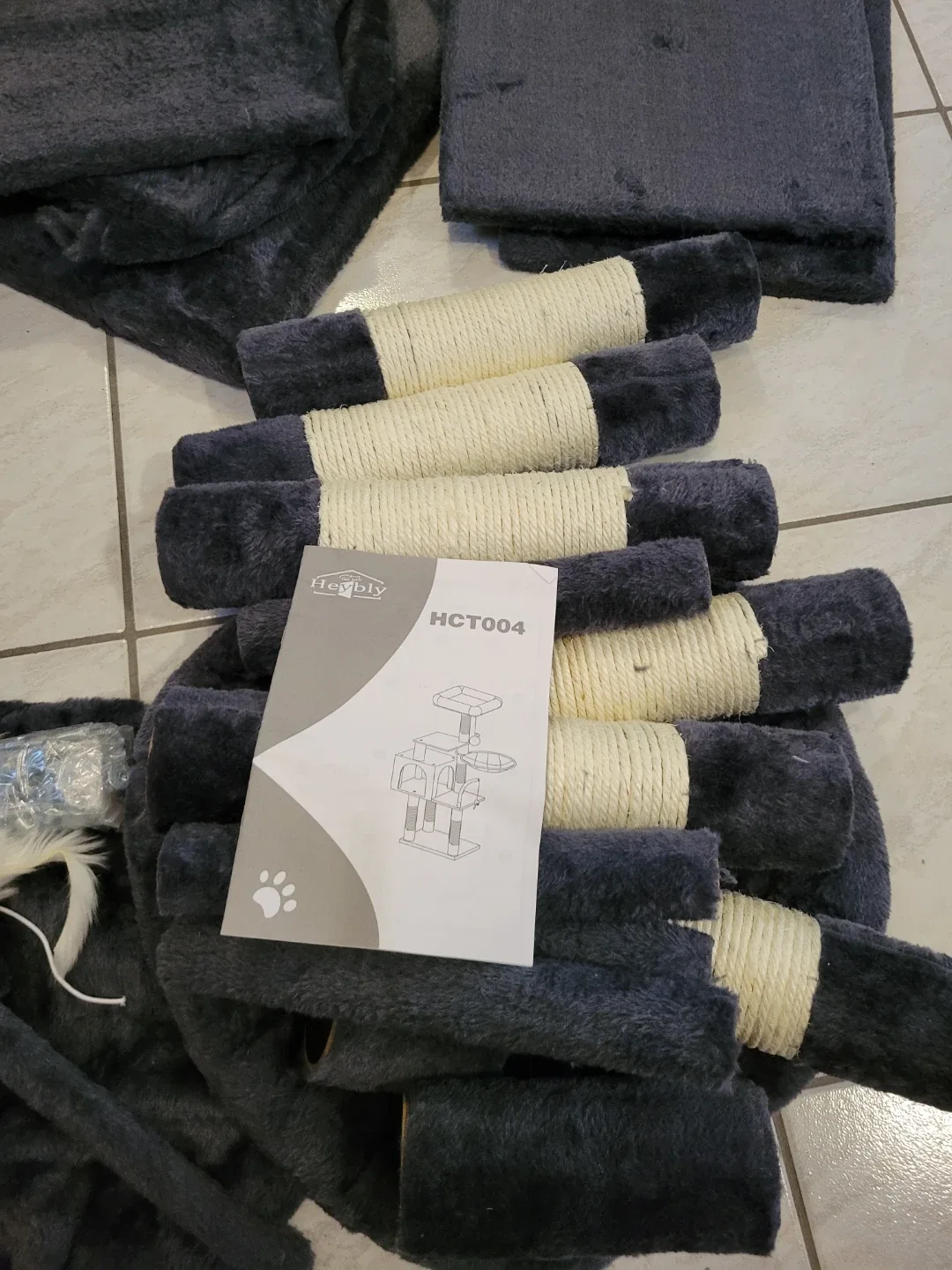 Heybly Cat Tree brand new image indicator(2)