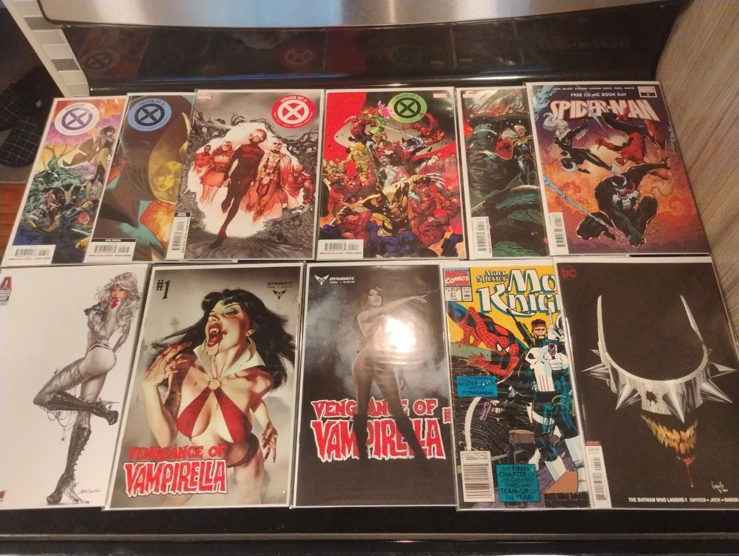 Comic book lot
