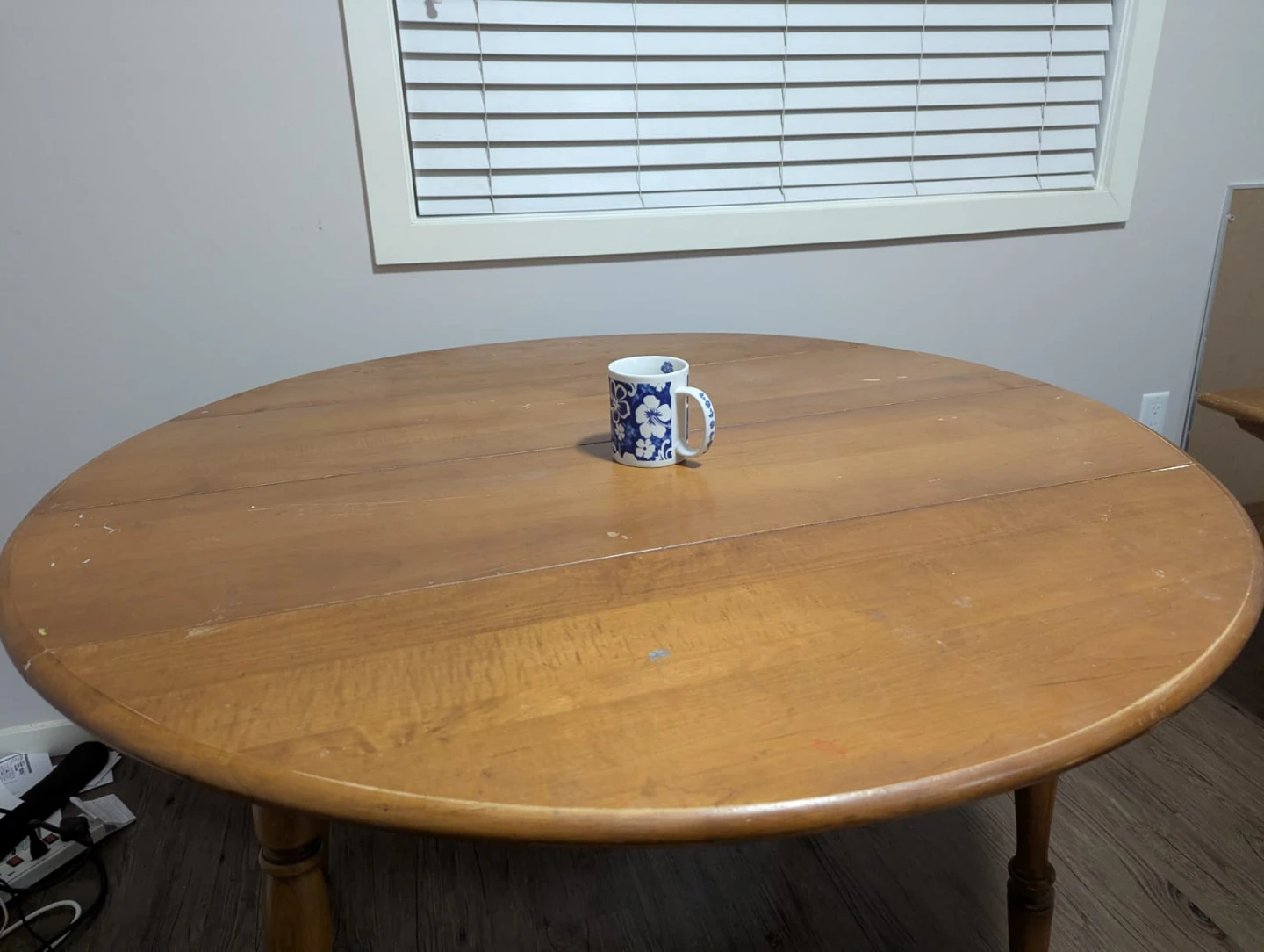 Round Wooden Dining Table - photo 2