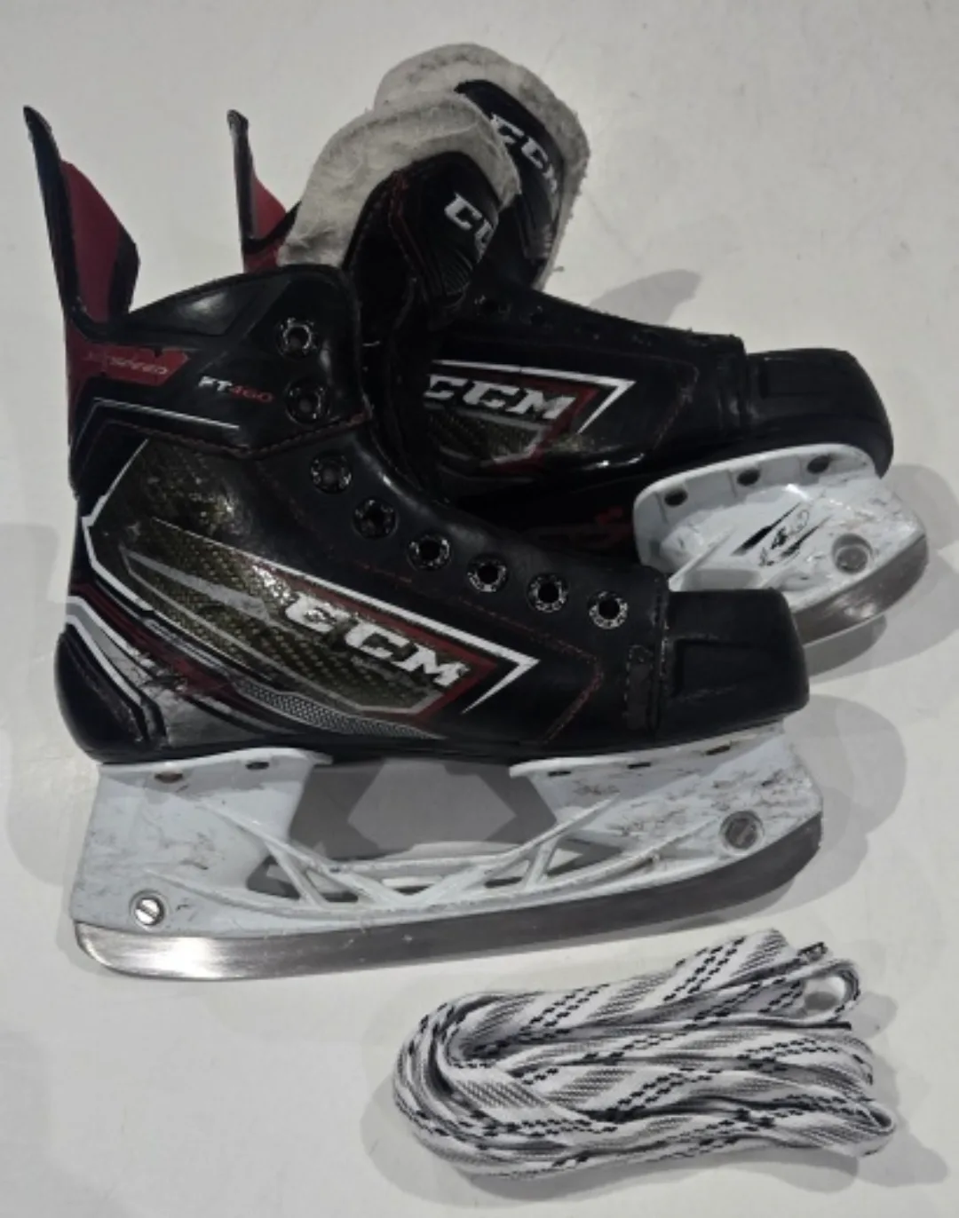 CCM FT460 Ice Hockey Skates - size 2.5
