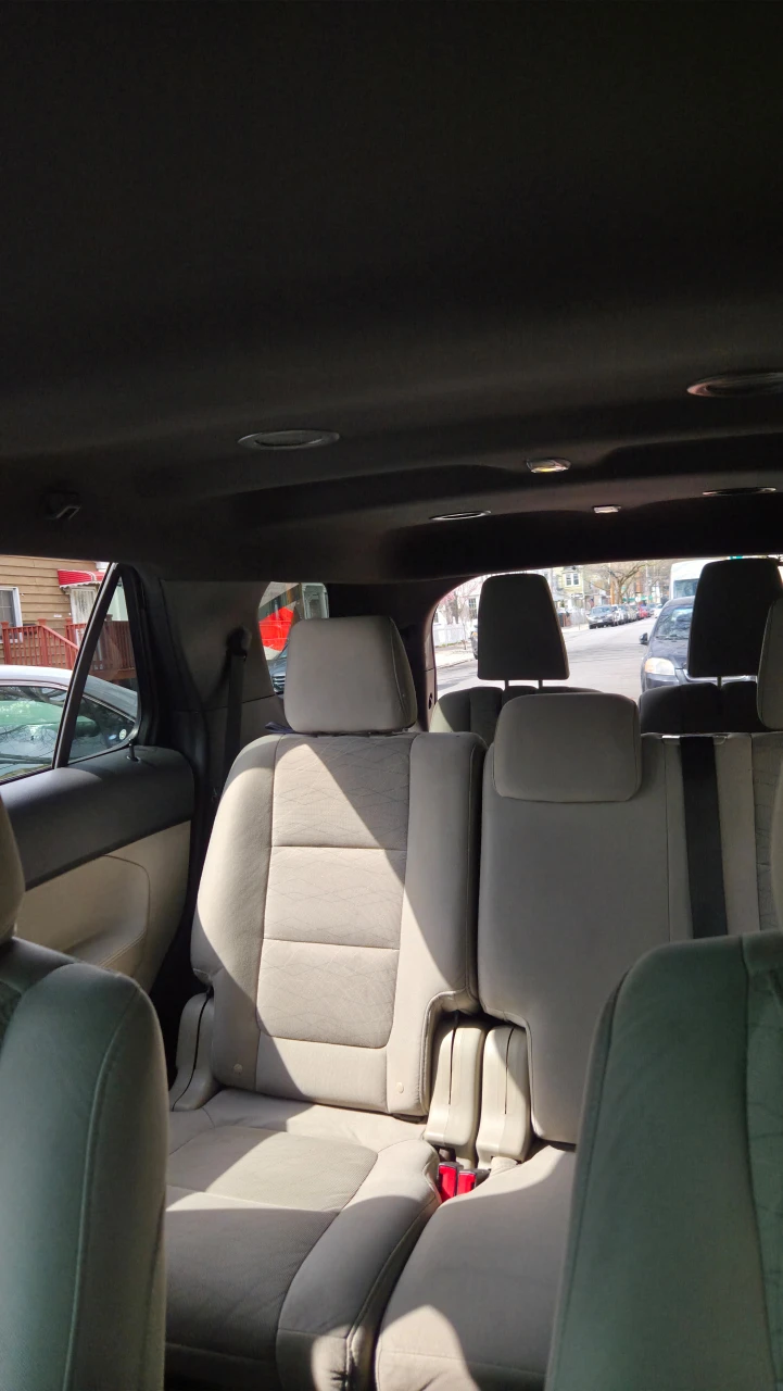 Ford  explorer - photo 4