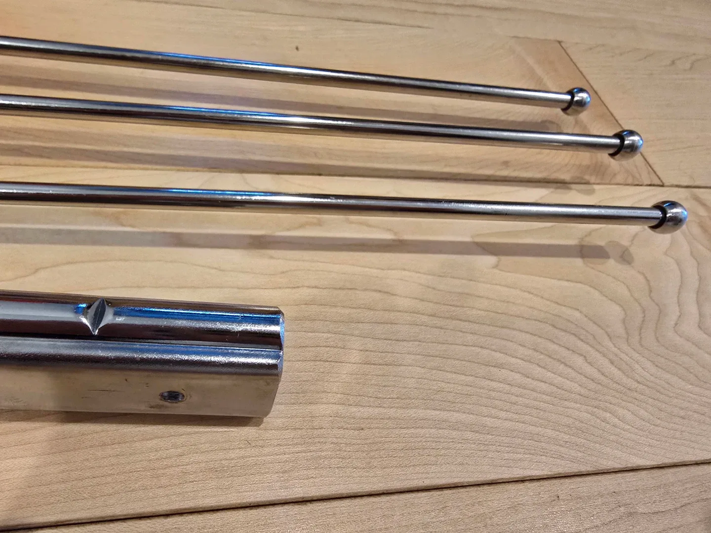 Heavy duty, Brass, Pull-out Towel Rack image indicator(4)