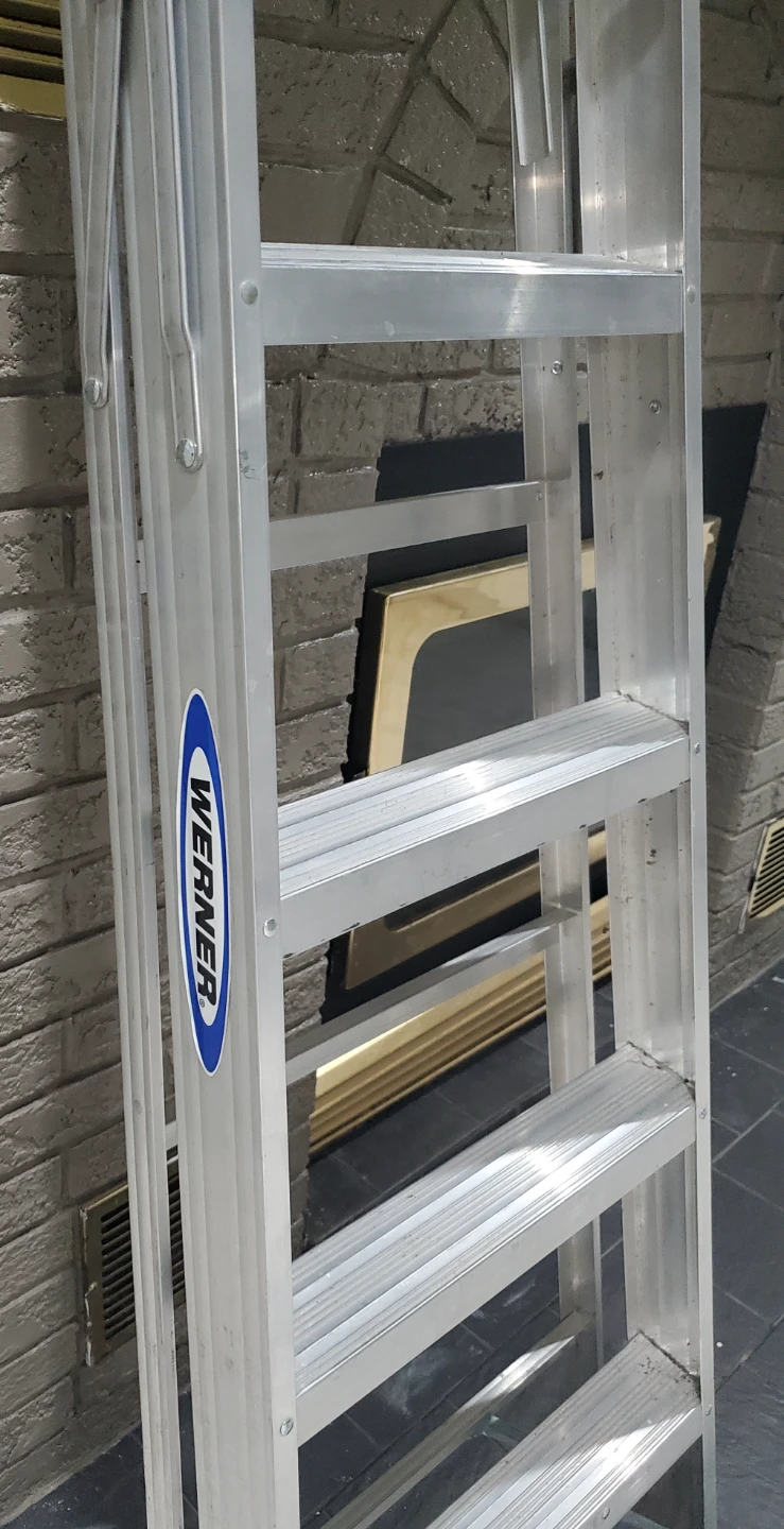 Werner Aluminum Ladder (6 feet) - photo 2