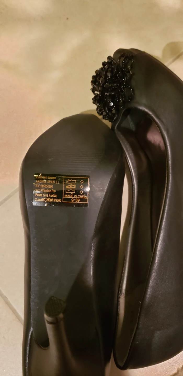 Black Heels - Size 9. - photo 3