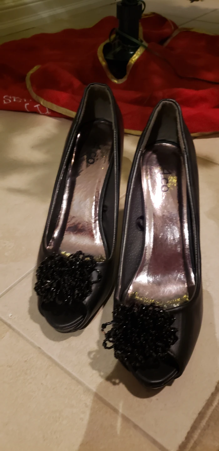 Black Heels - Size 9. - photo 4
