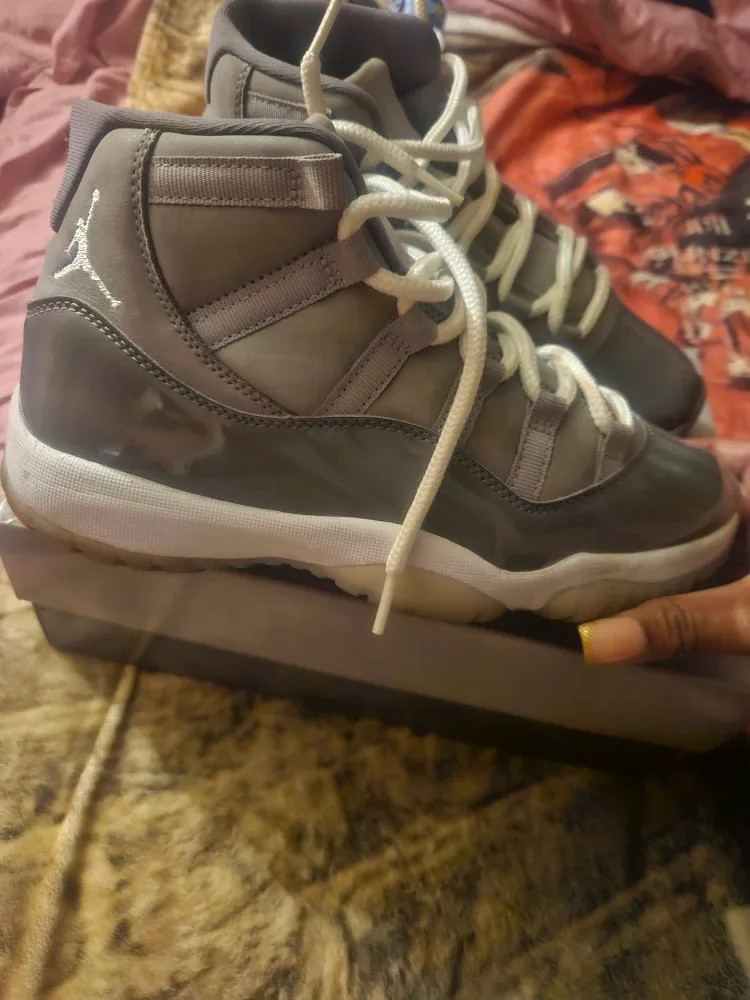 Air Jordan 11 Retro Cool Grey MEN image indicator(2)