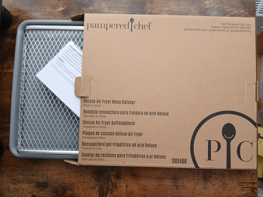 Pampered Chef Deluxe Air Fryer Mess Catcher
