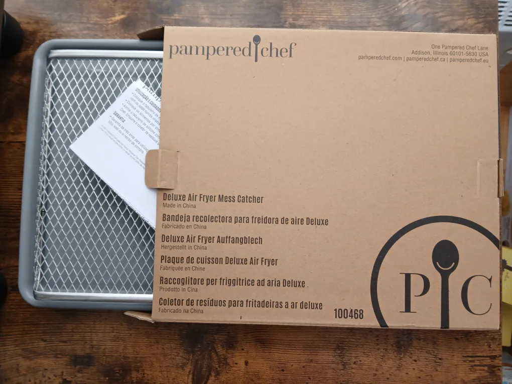 Pampered Chef Deluxe Air Fryer Mess Catcher