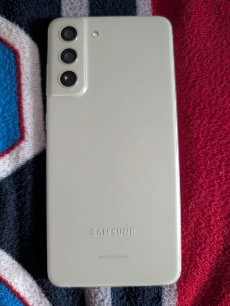 Samsung Galaxy S21 FE 5G - Excellent Condition #Cleanout image indicator(6)