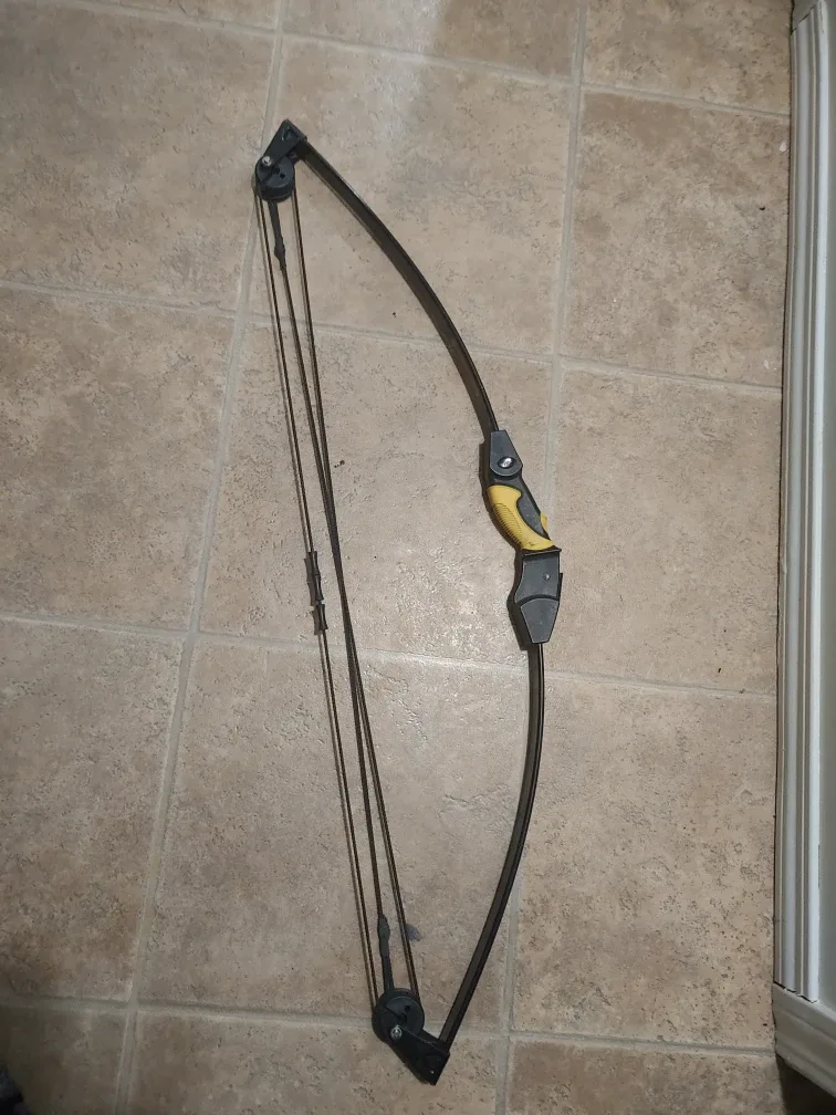 Junior Lil Banshee Compound Bow
