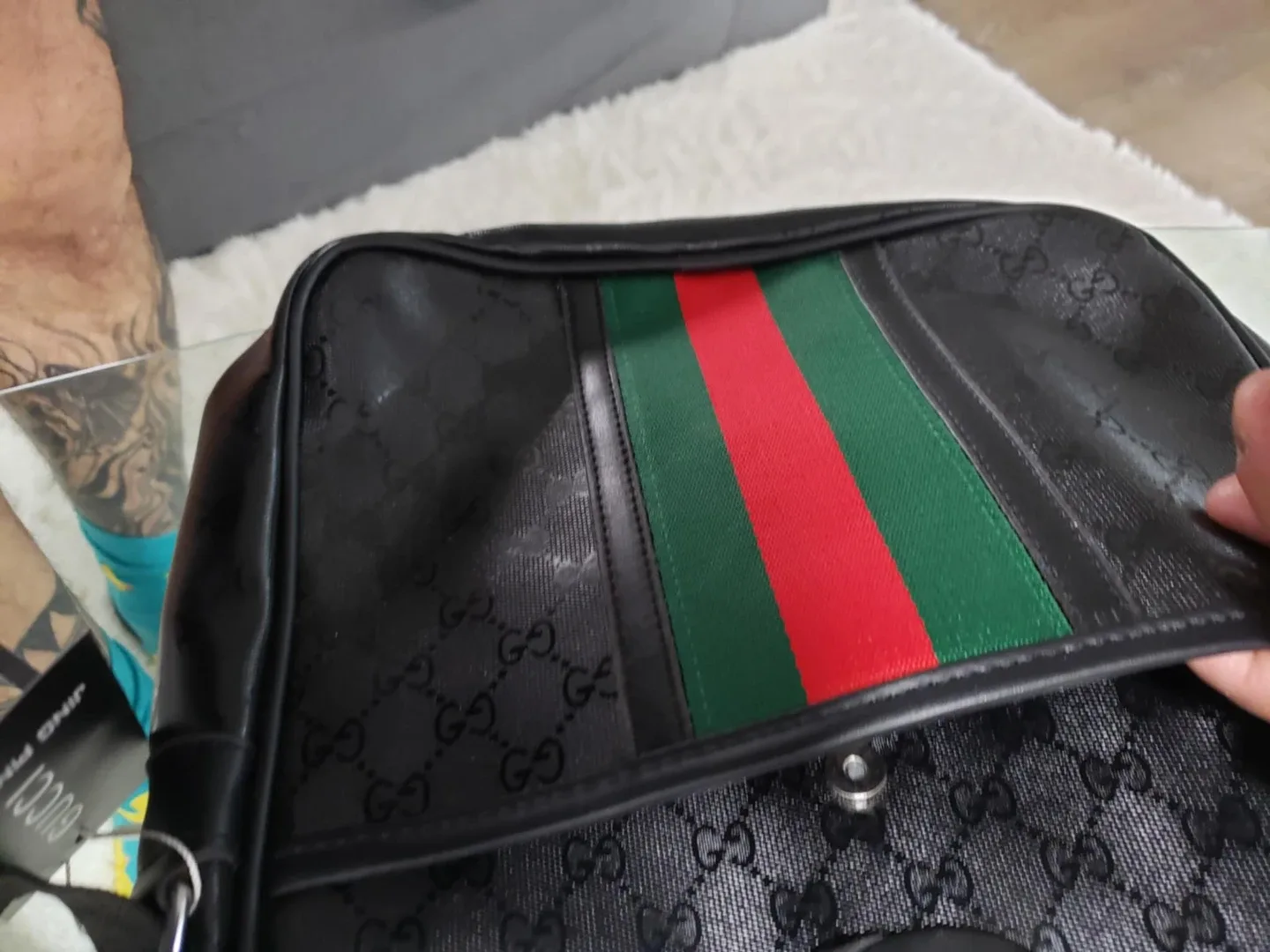 Gucci Black Messenger Bag image indicator(2)